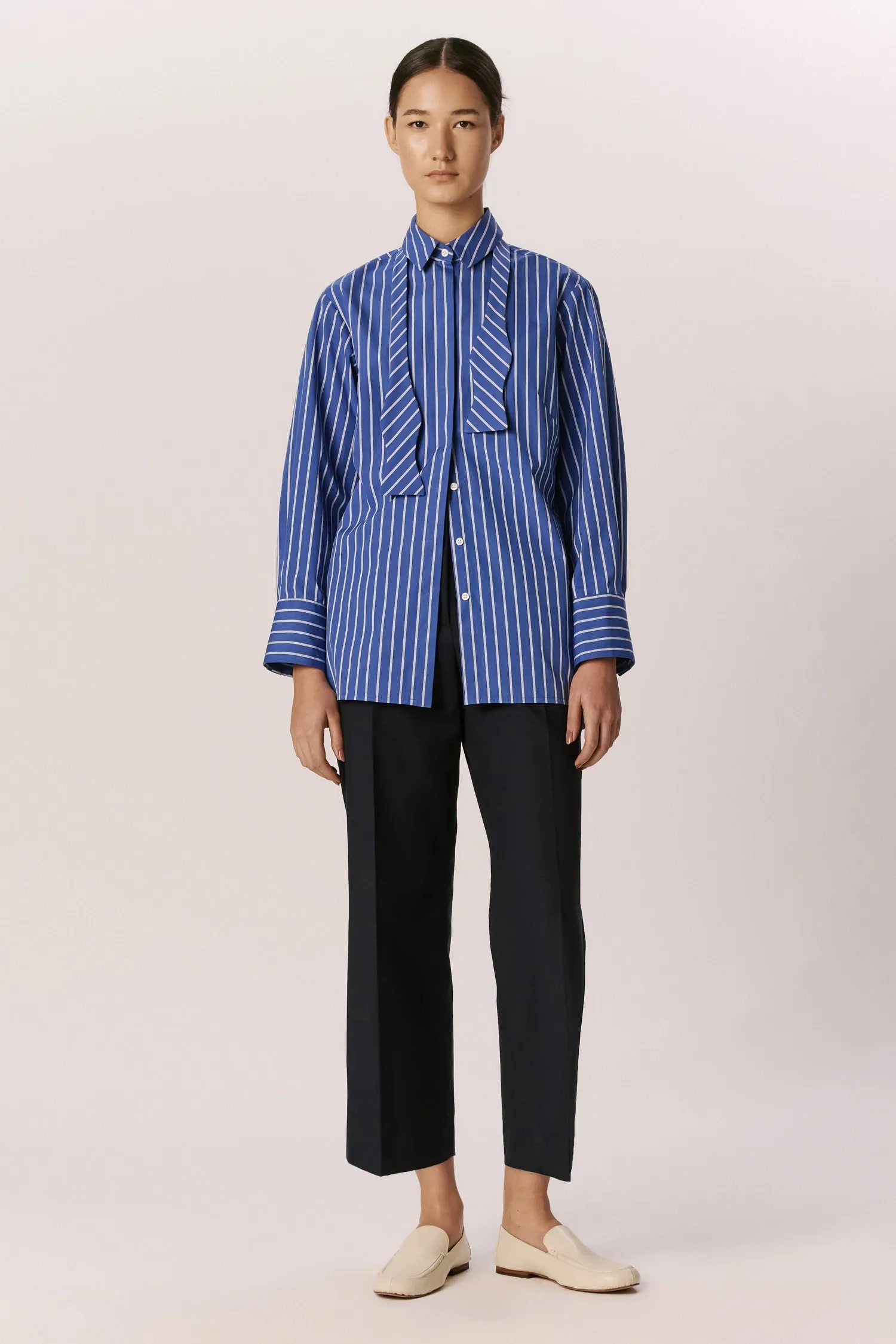 007494_CAMISA_CLASSICA_GRAVATA_LISTRAAZUL_ANDREAMARQUES -2-